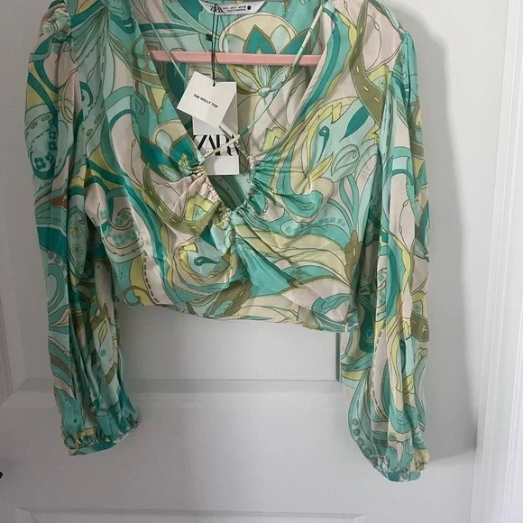 Stylish Multicolor Women's Top Size Large - Picture 4 of 12